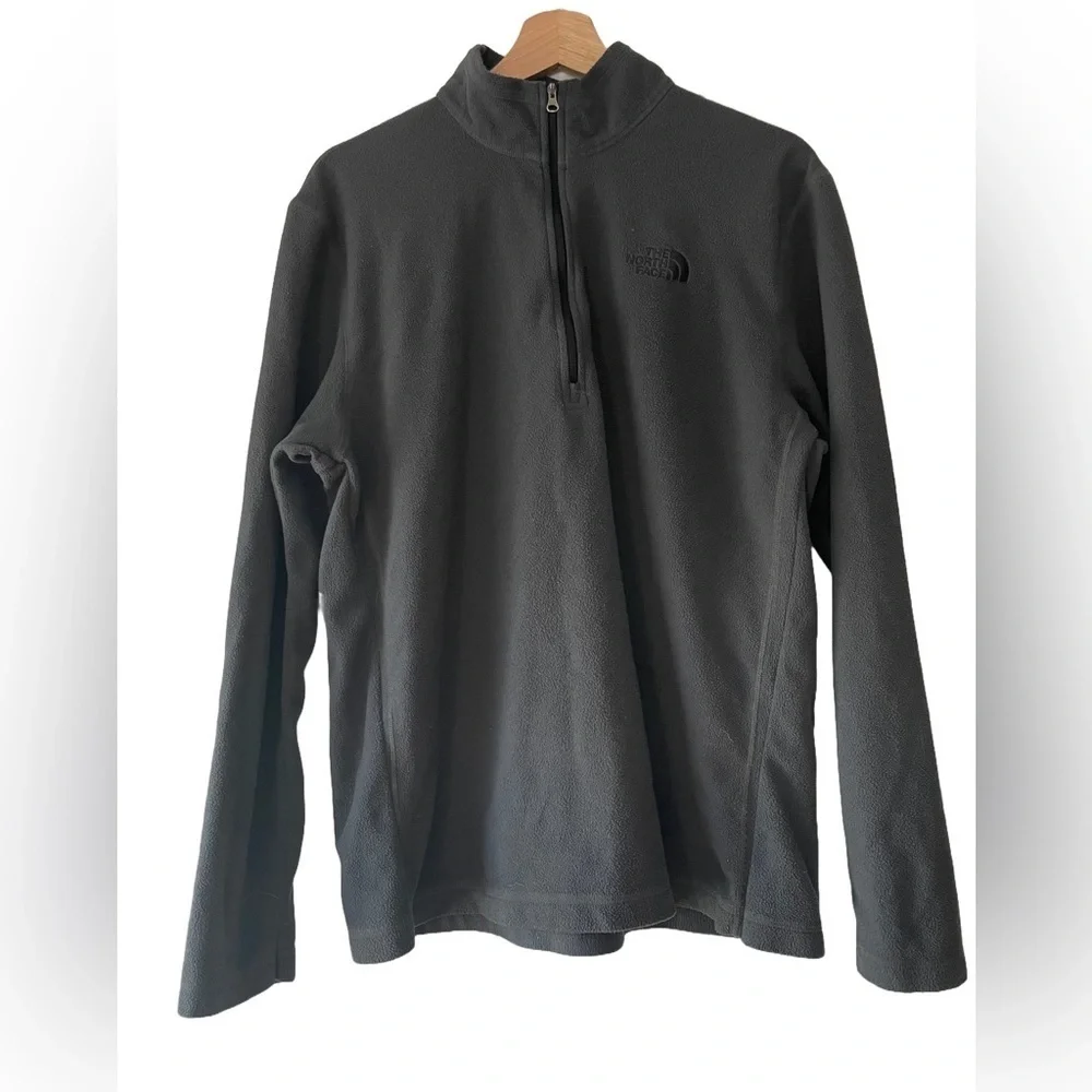 The North Face Grey 1/4 Zip EUC Estimated‎ Size Small